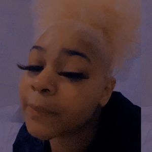 Meet your Posher, Leah